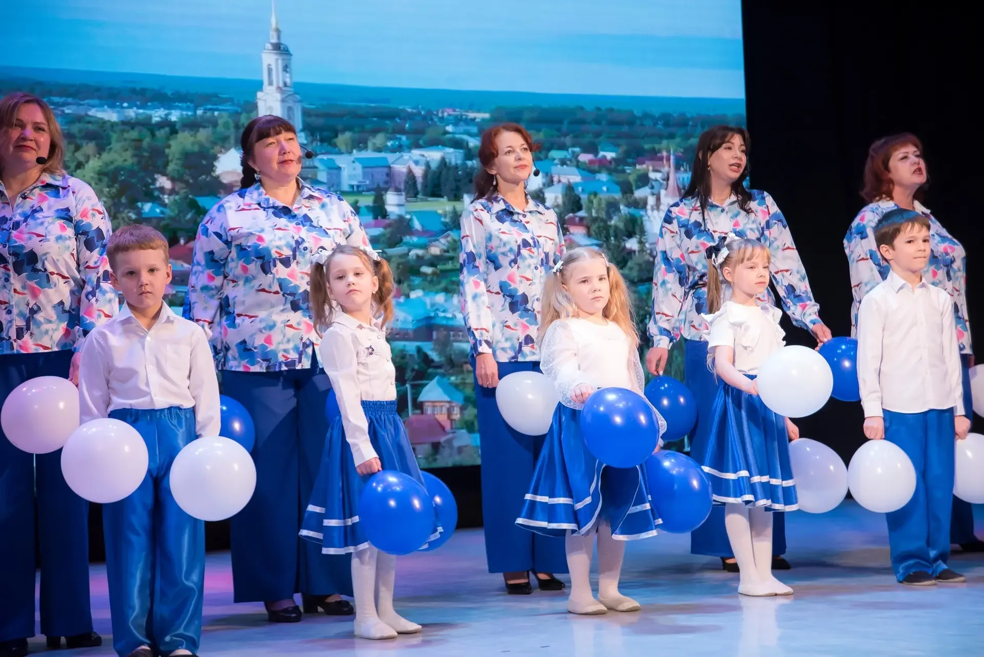 Творческие и яркие! Педагоги, родители и ученики! Строим планы на будущее! Каждый год у нас традицио