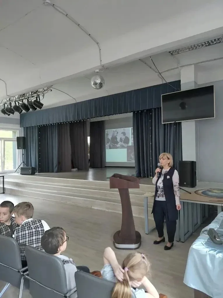 В рамках недели литературного чтения для наших первоклассников в корпусе на Ушинского состоялся особ