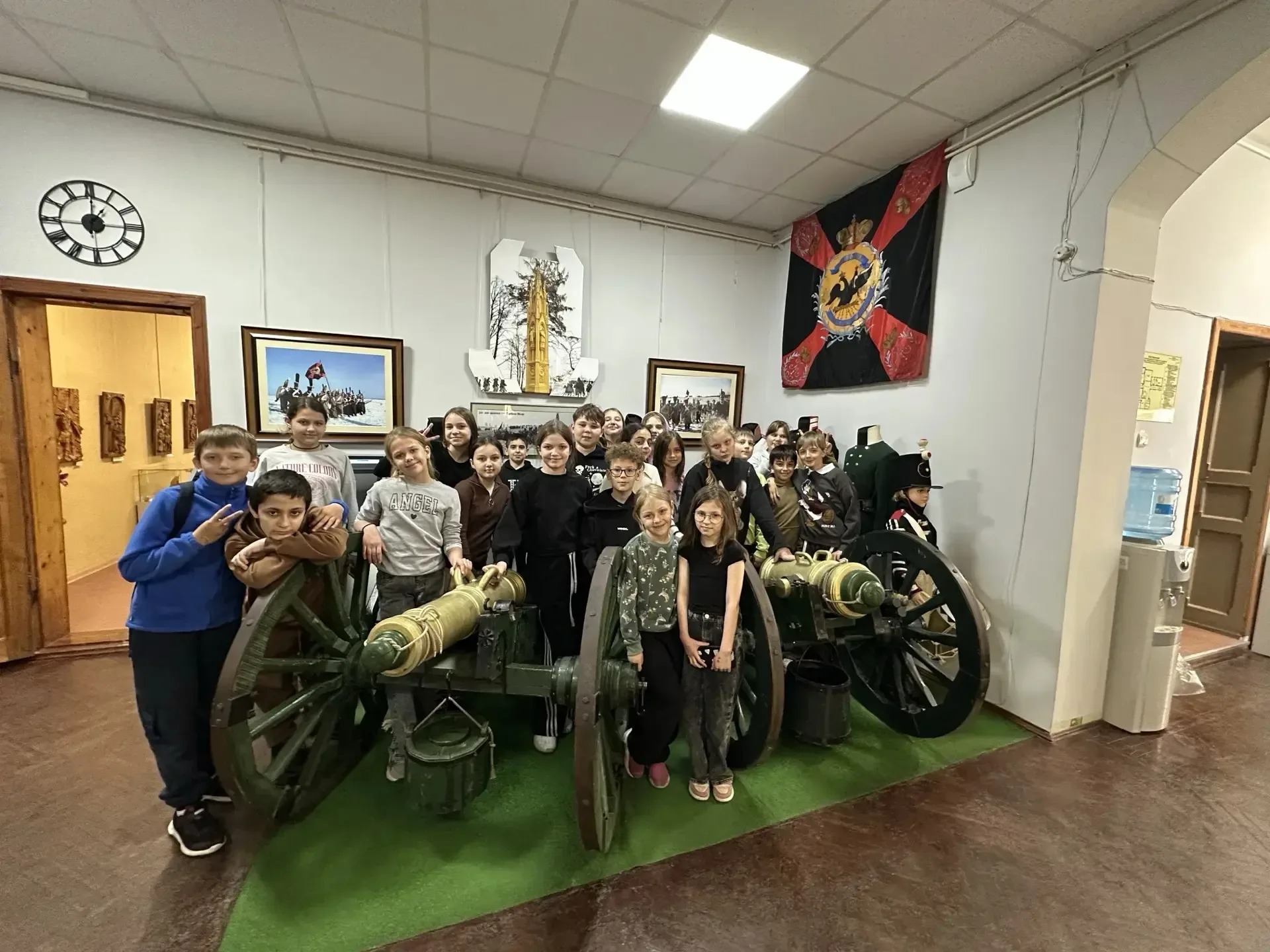 ✨7 - 8 мая  наши школьники активно участвовали в программе «Профориентация — Шаг в Будущее» и открыл
