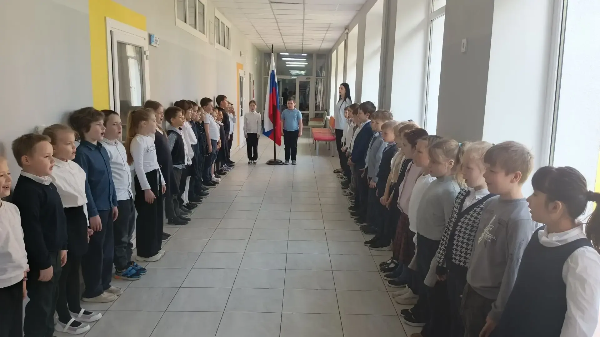 👉18 мая 2026 г., наша школа торжественно начала неделю с традиционной линейки по понедельникам! И эт