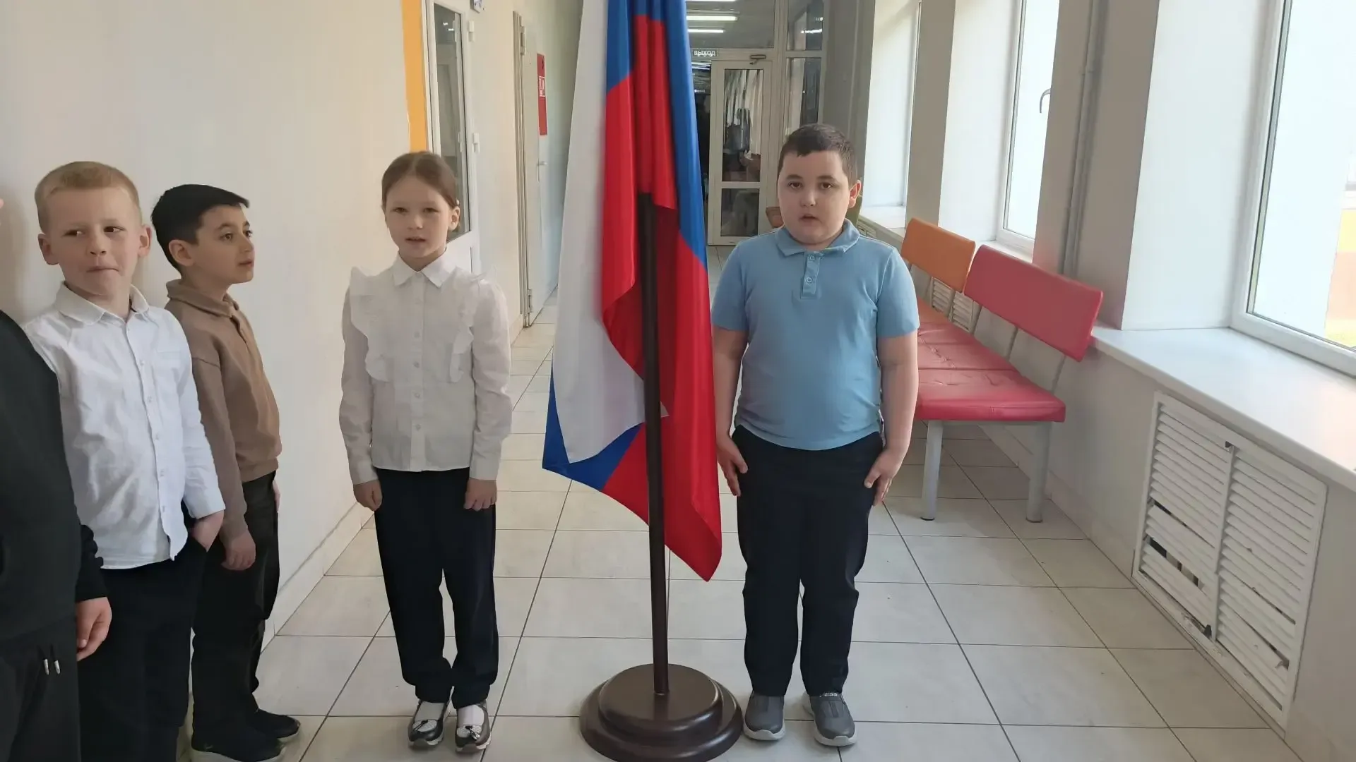 👉18 мая 2026 г., наша школа торжественно начала неделю с традиционной линейки по понедельникам! И эт