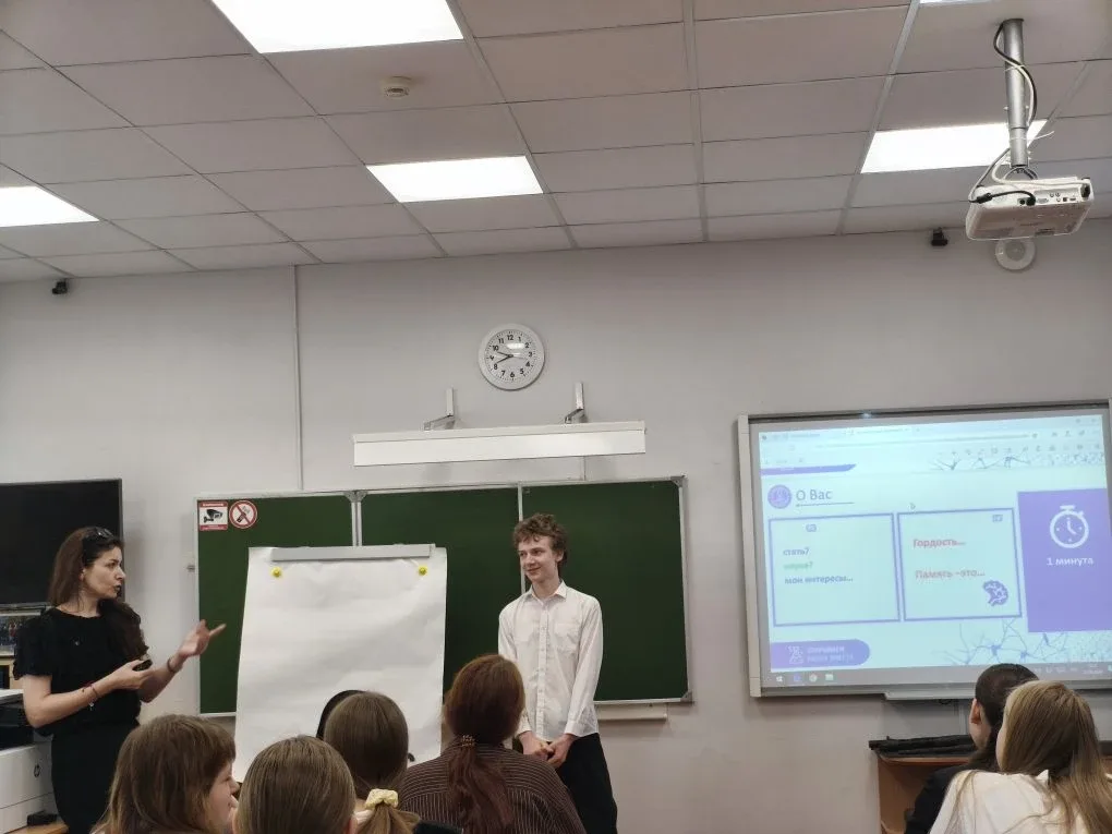 ❓👀🧠⏳ Дорогие друзья, сколько слов из тех, что вы сейчас видите на карточке, вы сможете запомнить и в