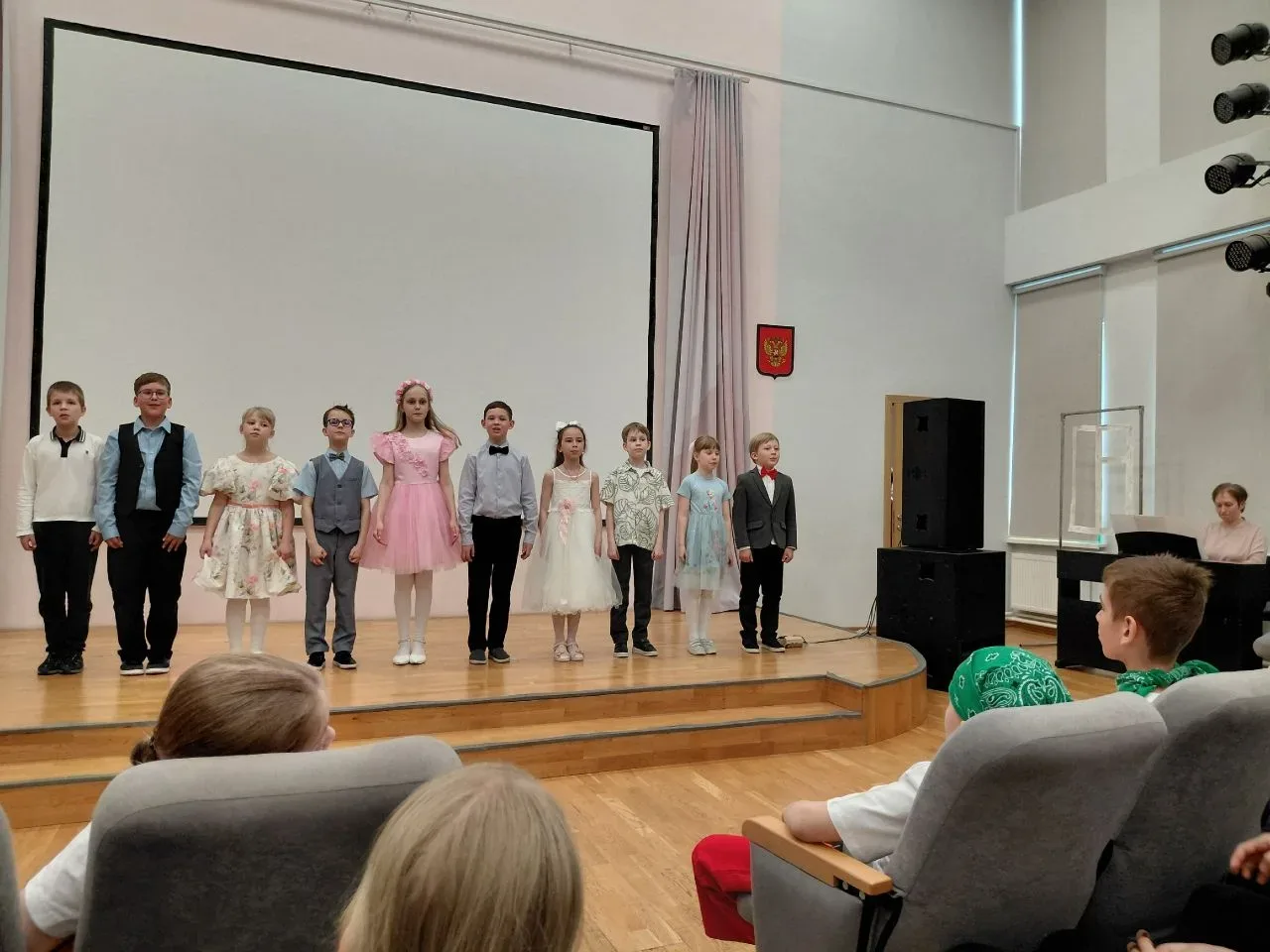 🎈Школьная пора: праздник детства в стенах нашего лицея  Вчера, в Международный день семьи, актовый з
