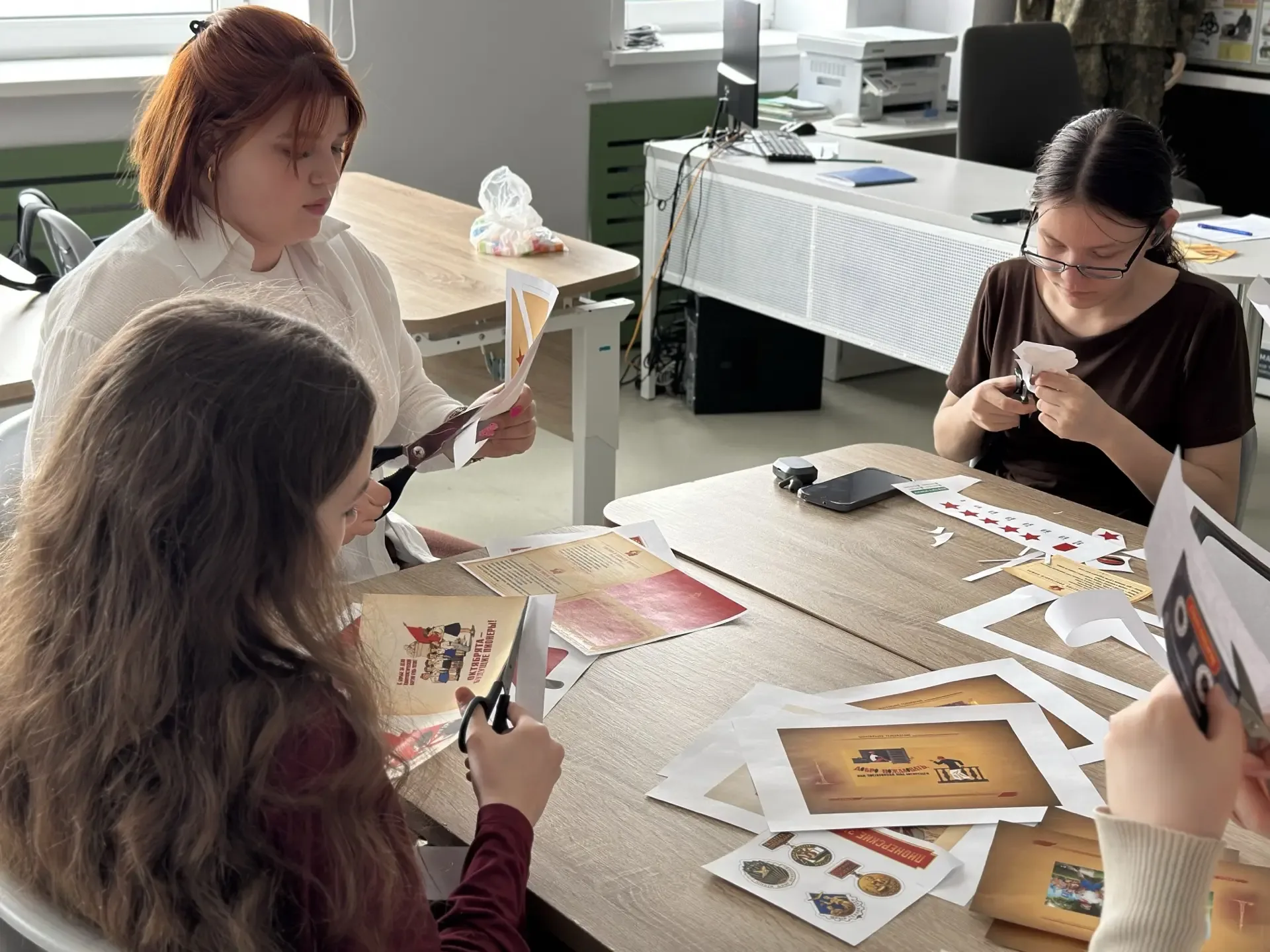 🌟 День детских общественных организаций  В преддверии Дня детских общественных организаций наши учен