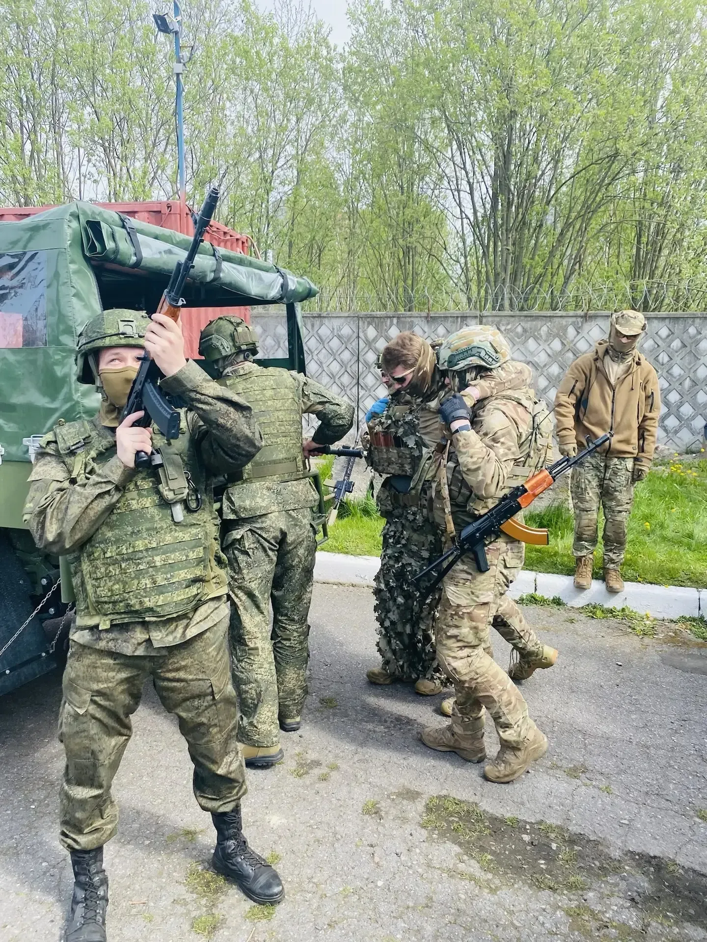 ✅ 12 мая тридцать добровольцев из школьных отрядов волонтёров-медиков и спасателей «Открытые сердца»
