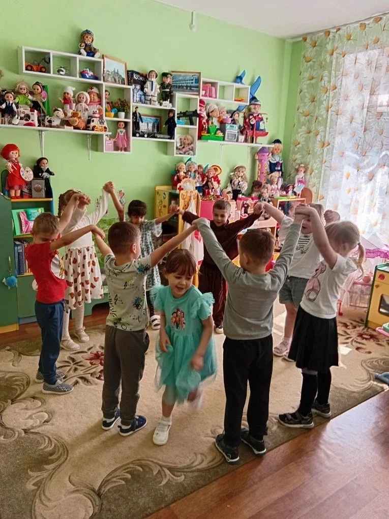 СП "Улыбка". Народные игры в старшей группе "Ромашки". Воспитатель: Черткова А. В.  Народные фолькло