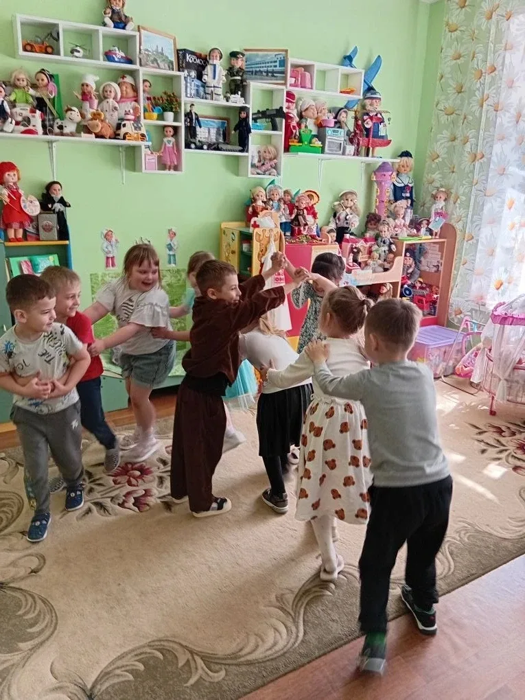 СП "Улыбка". Народные игры в старшей группе "Ромашки". Воспитатель: Черткова А. В.  Народные фолькло
