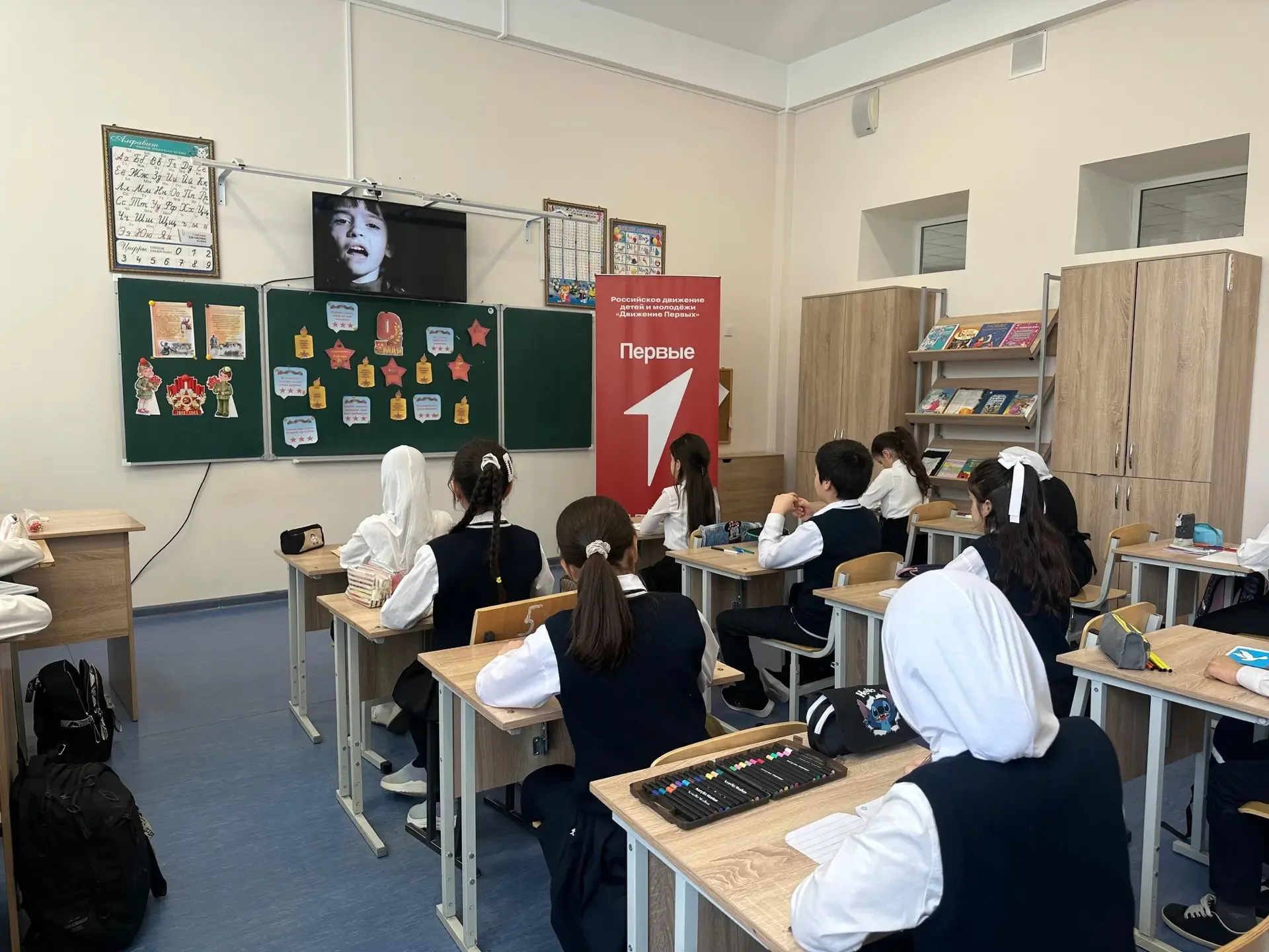 Мастер-класс ко Дню Победы  😍В преддверии празднования Великой Победы учащиеся 3 «Г» класса приняли 