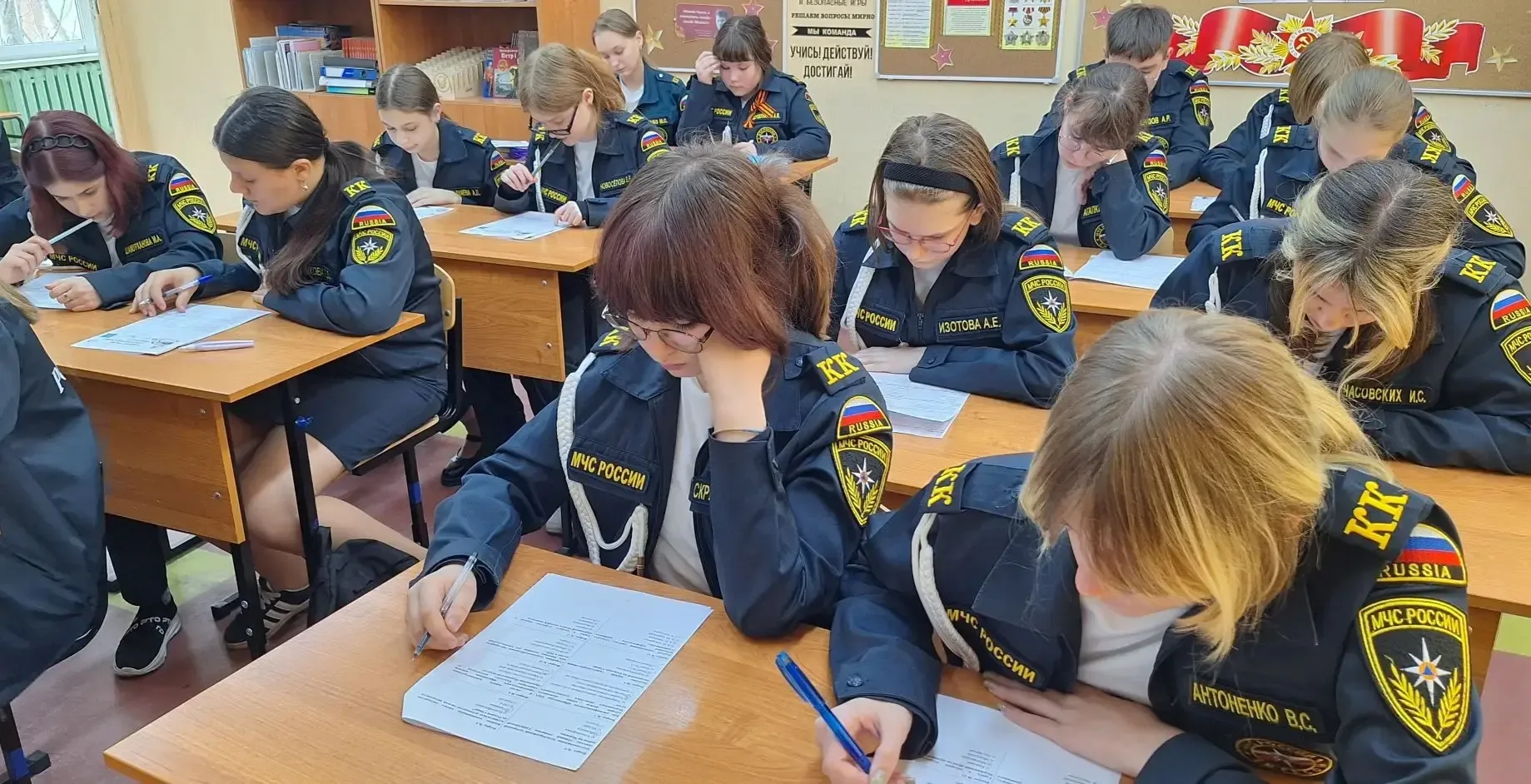 ✍ Вчера наша школа традиционно стала площадкой проведения Областного краеведческого диктанта!  Прове