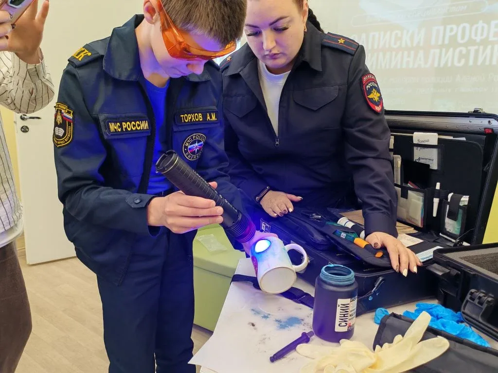 🔸 На этой неделе кадеты 7в класса встретились с Алёной Романовой — майором полиции, главным эксперто