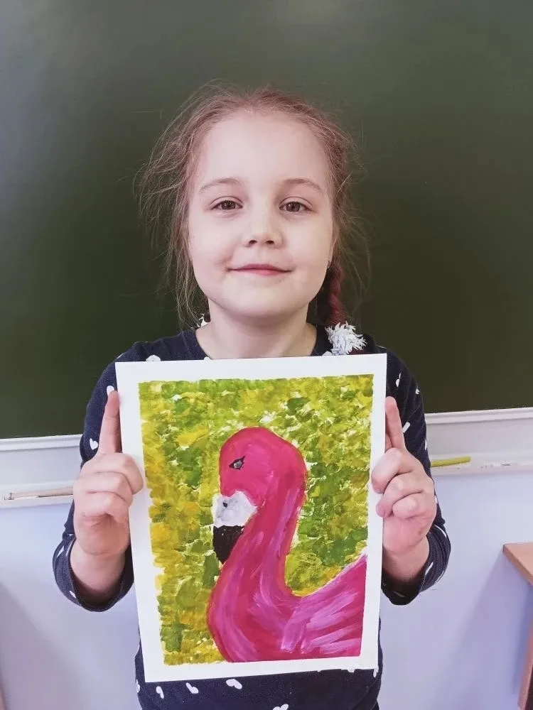 🎨 В «Волшебной акварели» (руководитель кружка Е.В. Корнеева) дети научились рисовать птиц - экзотиче