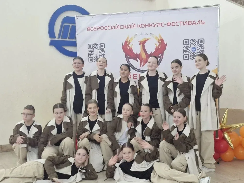 🥳 Поздравляем Ульянову Аглаю (4 «А» класс), вместе с командой ставшую лауреатом 1 степени на Фестива