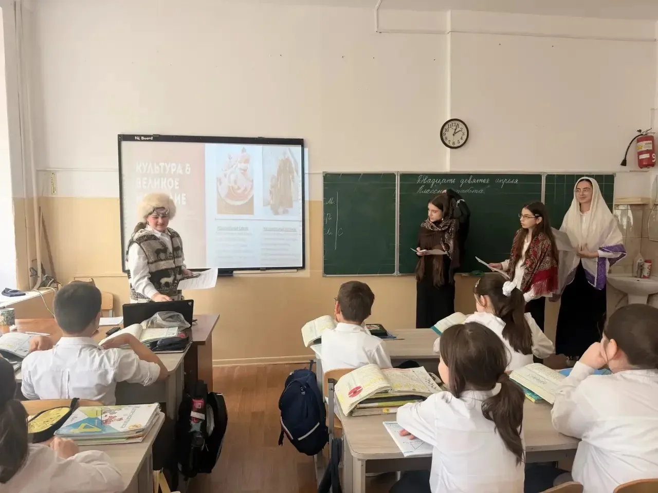 День коренных малочисленных народов РФ: «В гостях у народов России» В 4-м классе лицея №51 прошло ув