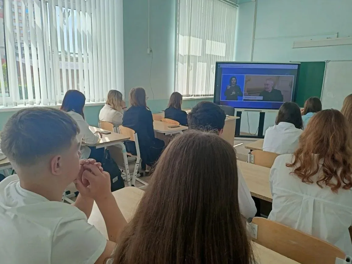 Сегодня, 18 мая, в нашей школе прошло итоговое занятие цикла «Разговоры о важном» в этом учебном год