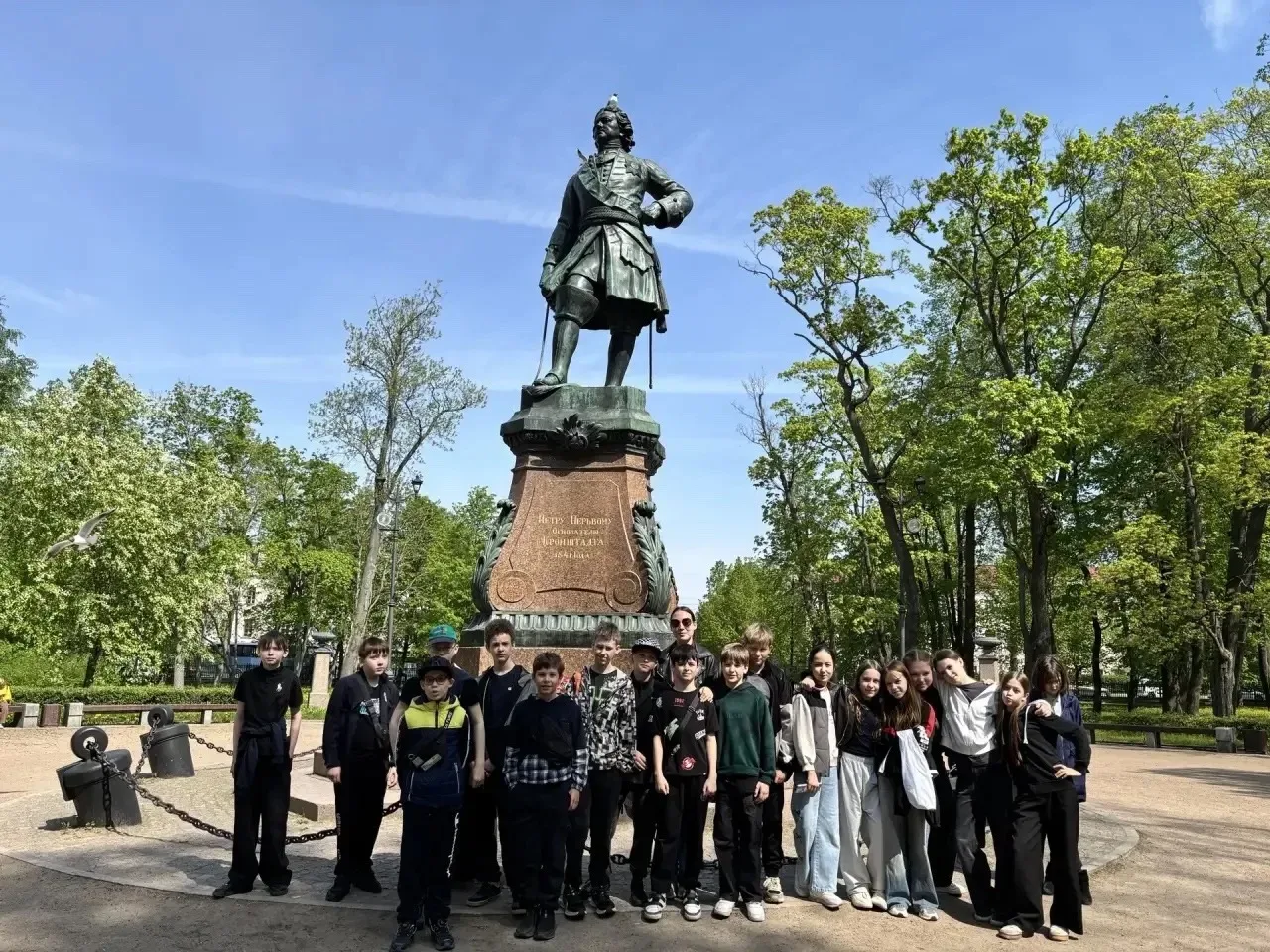 Учащиеся нашей школы — в сердце морской славы! ⚓🚀 21 мая 5 Д класс отправился в невероятное путешест
