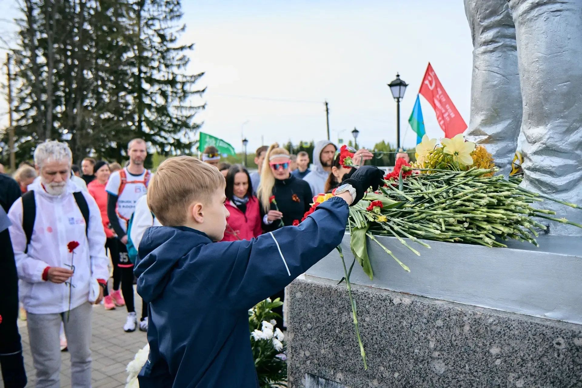 Мы помним✅ 9 мая проводится традиционный Забег Памяти "Мясной Бор - Великий Новгород" (33 км) от Мем