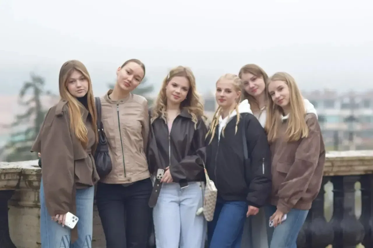🌄 Поездка десятых классов на Кавказ! 🌄  На прошлой неделе наши десятиклассники отправились в незабыв