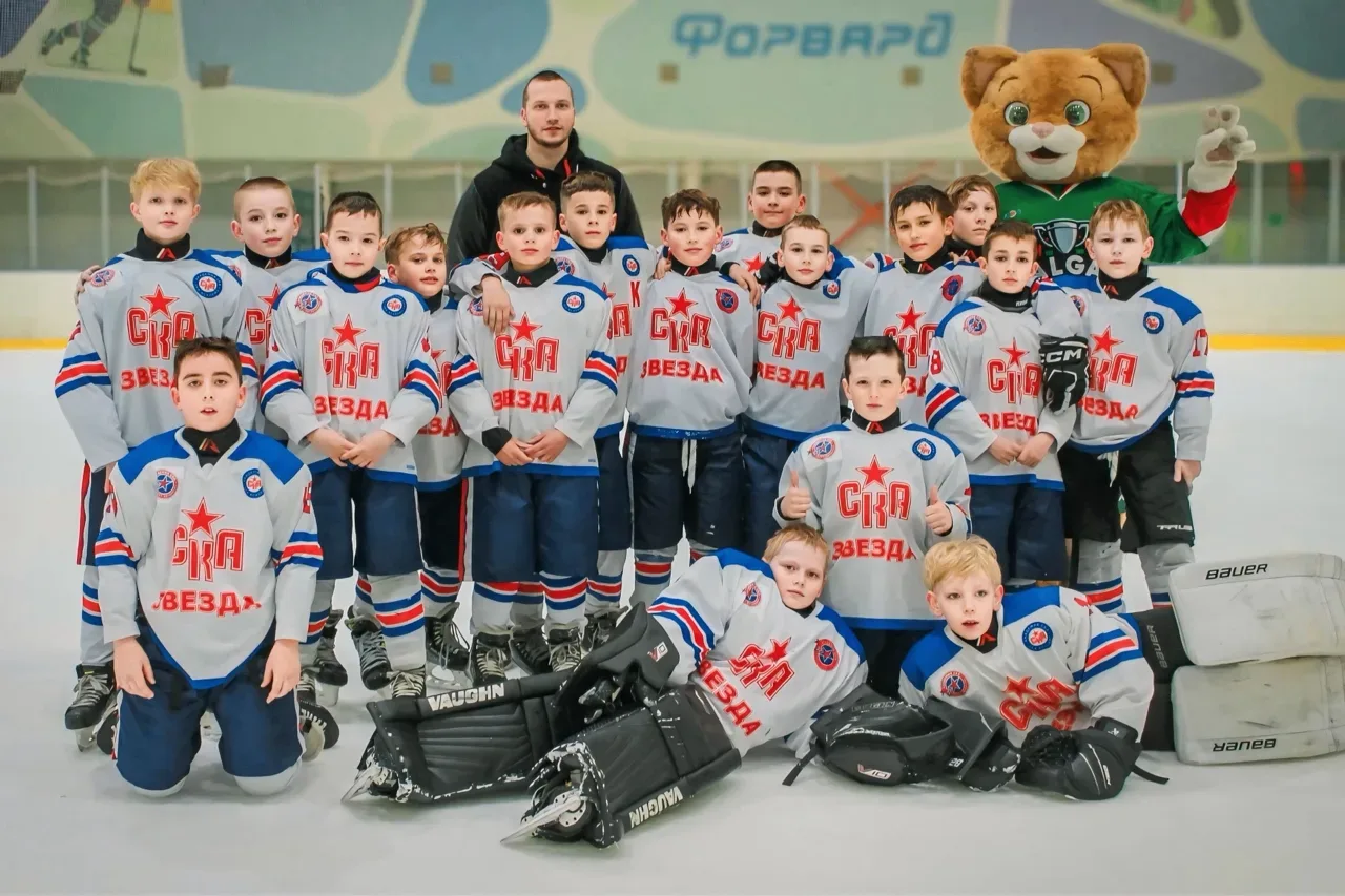 🏒 Наши юные чемпионы! 🥇Мы гордимся успехами ученика 3 «Г» класса — Амира Гязова! В составе хоккейной