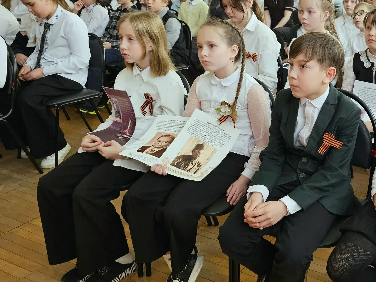 Литературно-музыкальная композиция, посвященная Дню Победы🎇  Уже завтра наша страна будет чествовать