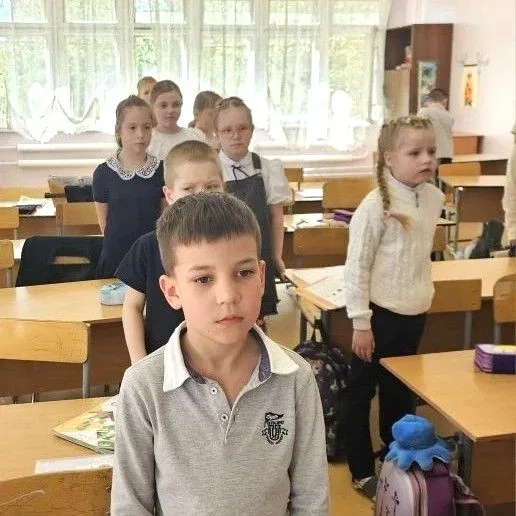 🌟 Маленькие сердца — большая память🌟 8 мая в 1 «Б» классе прошёл трогательный Урок памяти. Наши перв