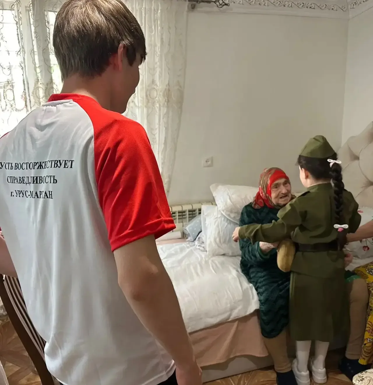 Встреча с Дакаевой А. ветераном ВОВ, прошла в родном селении Алхан-Юрт💫 «Помнить историю — значит бы