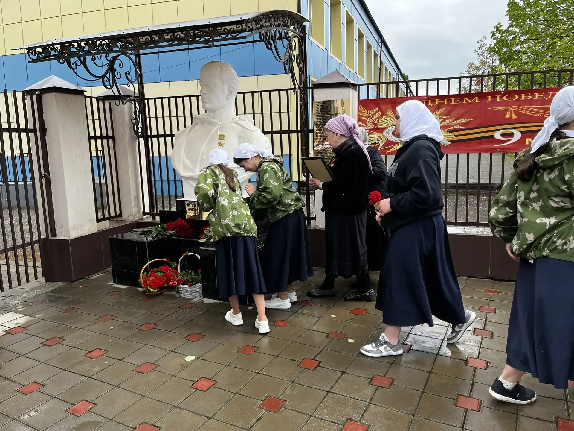 Вечная память. Вечная слава.🔥❤️  🗓️6 мая обучающиеся школы приняли участие в торжественном мероприят