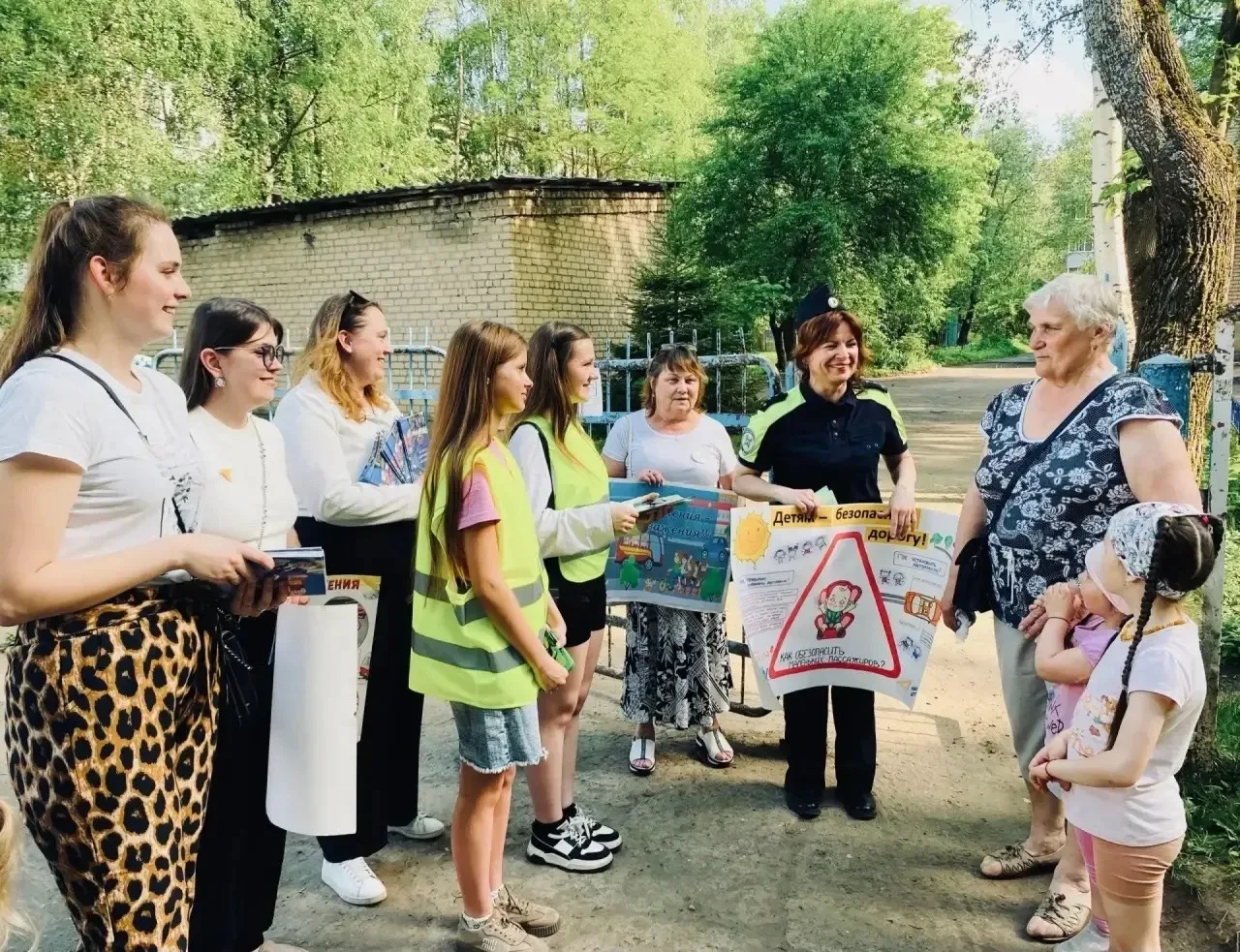 🚗 Ребёнок — главный пассажир: вместе за безопасность на дорогах!   20 мая наша школа приняла участие
