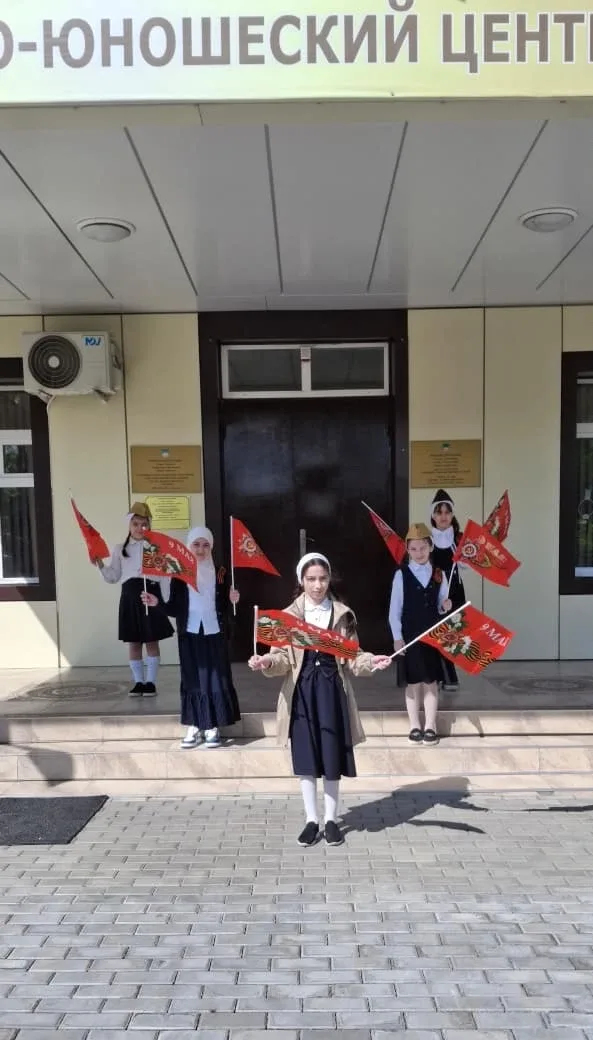В преддверии 9 Мая и во исполнение плана Департамента образования Мэрии г. Грозного  в нашем центре 