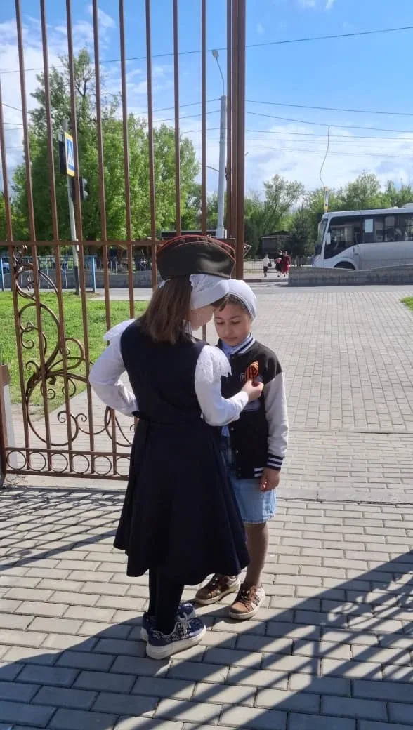 В нашем ДЮЦ прошла патриотическая акция «Георгиевская лента», посвящённая празднованию Дня Победы и 