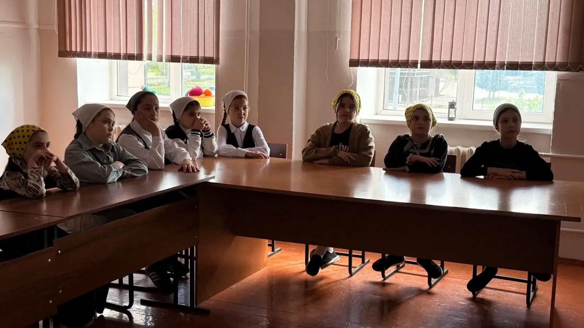 Сегодня в ДЮЦ состоялась познавательная викторина на знание чеченского языка «Ненан мотт — сан дозал