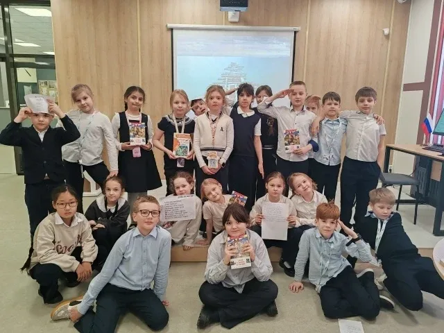 На прошлой неделе, в школьной библиотеке прошло мероприятие, посвящённое памяти героев Великой Отече