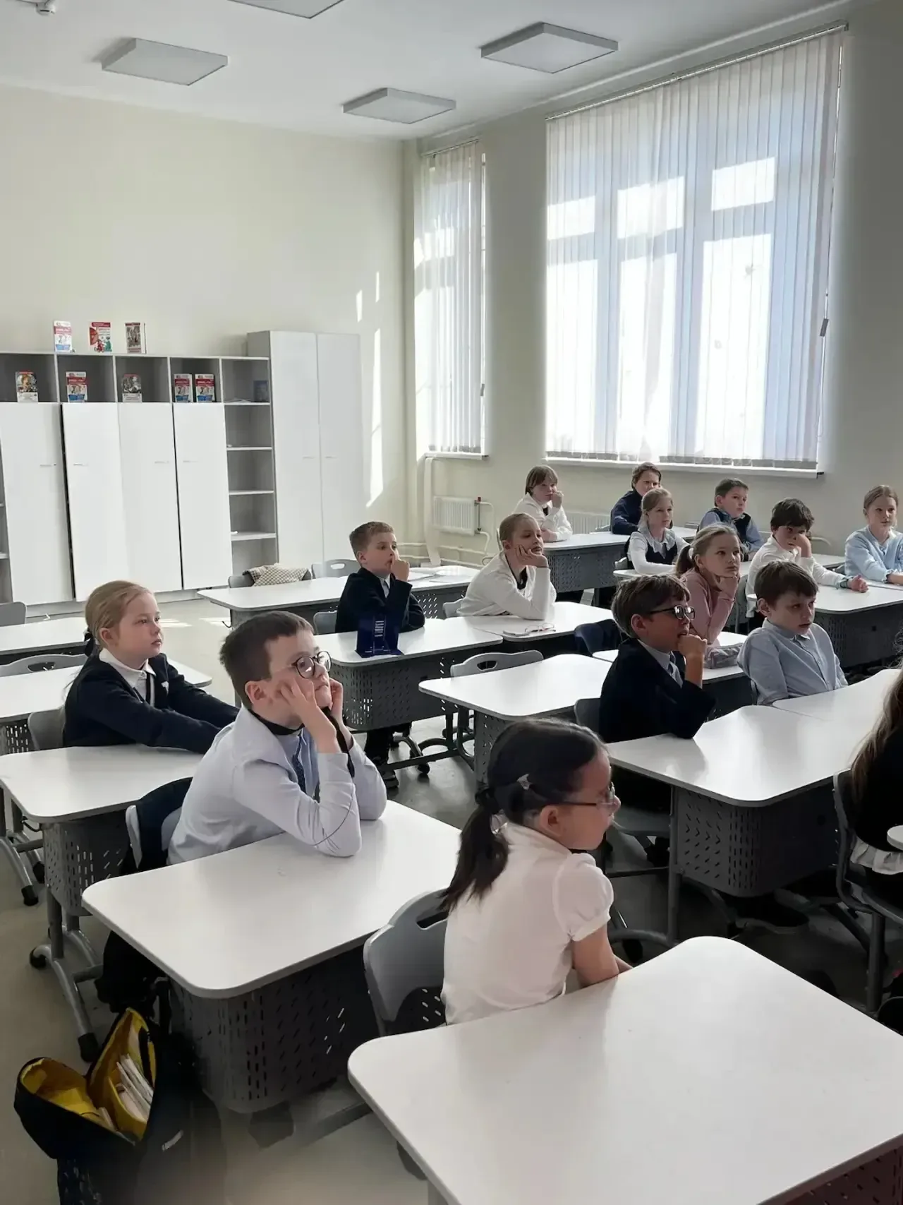 Сегодня ученики 2 «Г» класса приняли участие в тренинге «Чужие взрослые» от школы безопасности Екате