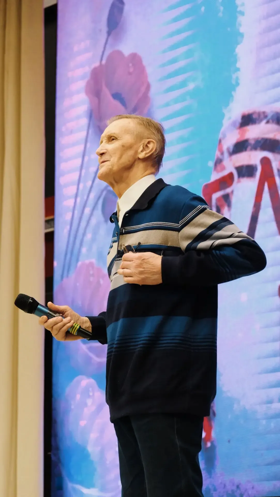 Поздравляем всех с Днём Победы! Этот день навсегда останется символом мужества, героизма и несокруши