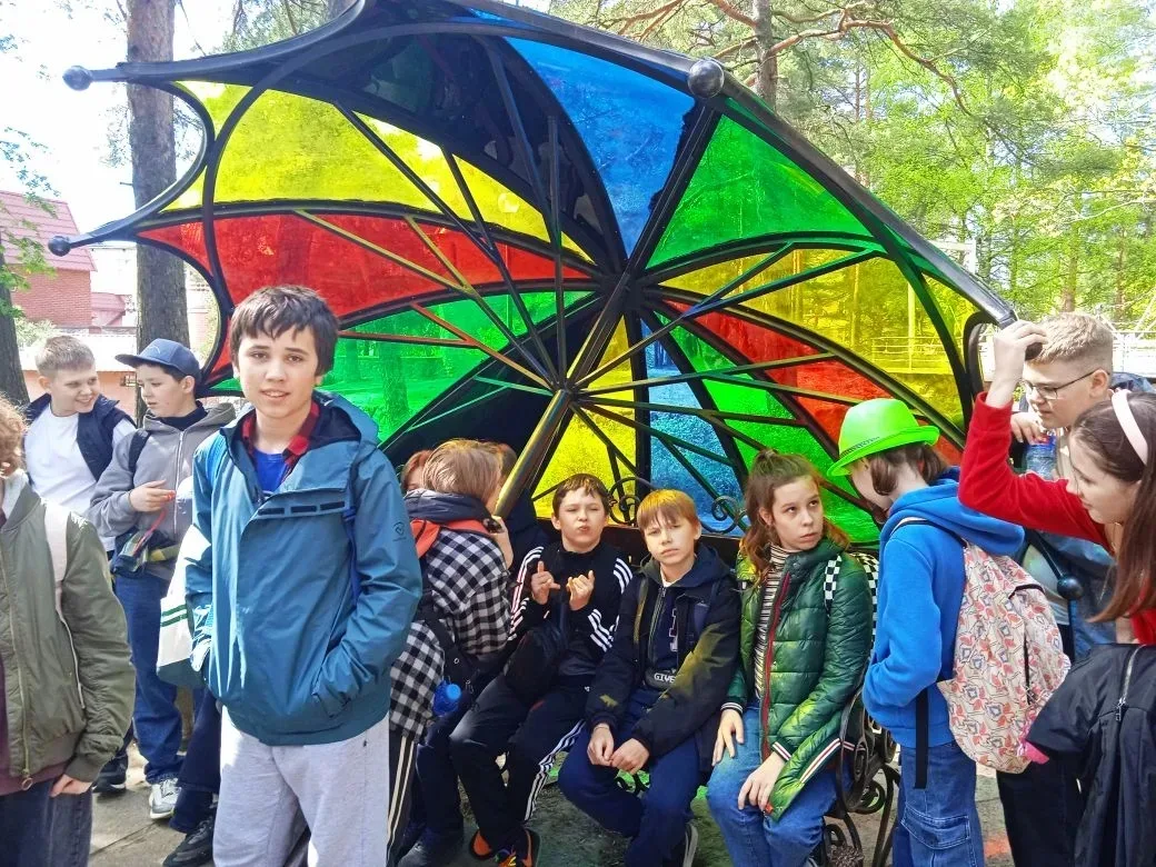 14 мая ребята 5г класса с классным руководителем и родителями побывали в Андерсонграде. Этот сказочн