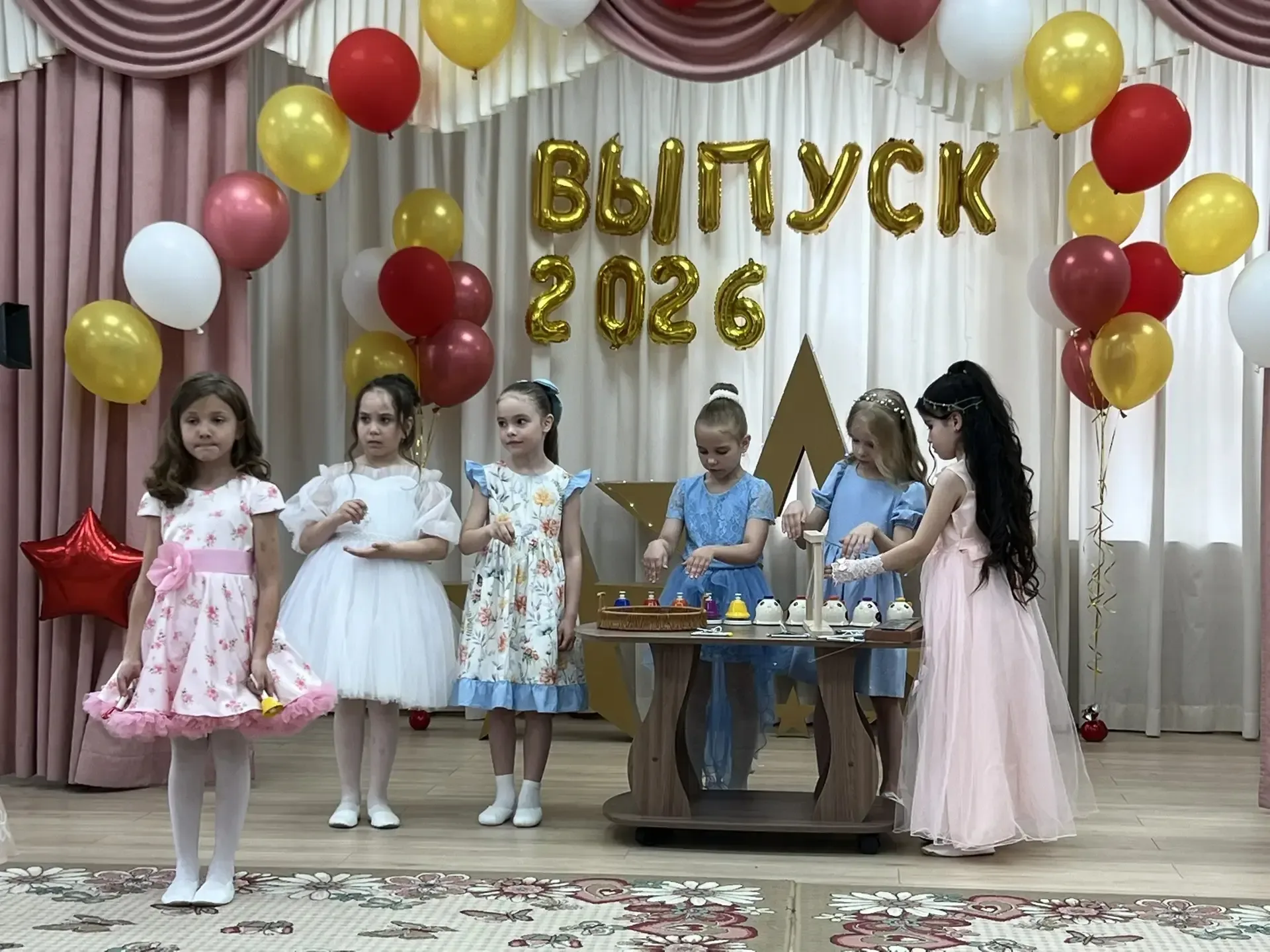 🎉 Выпускной в подготовительной группе №28 «Ласточки» ДО 21/2 🎉  21 мая на съёмочную площадку киноака