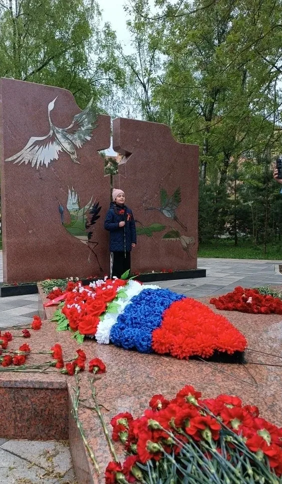В преддверии Дня Победы воспитанники подготовительной группы "Ласточки" ДО 21/2 приняли участие в тр