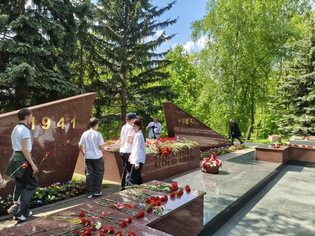 Сегодня 14 мая обучающиеся 5-аа, 5-вв, 6-б и 7-вв классов побывали на экскурсии по городам Люберцы и
