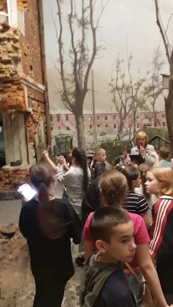📣«Детство, опаленное войной»: обучающиеся Гимназии № 24 в Музее Победы  🎖️ 13 мая, продолжая чествов