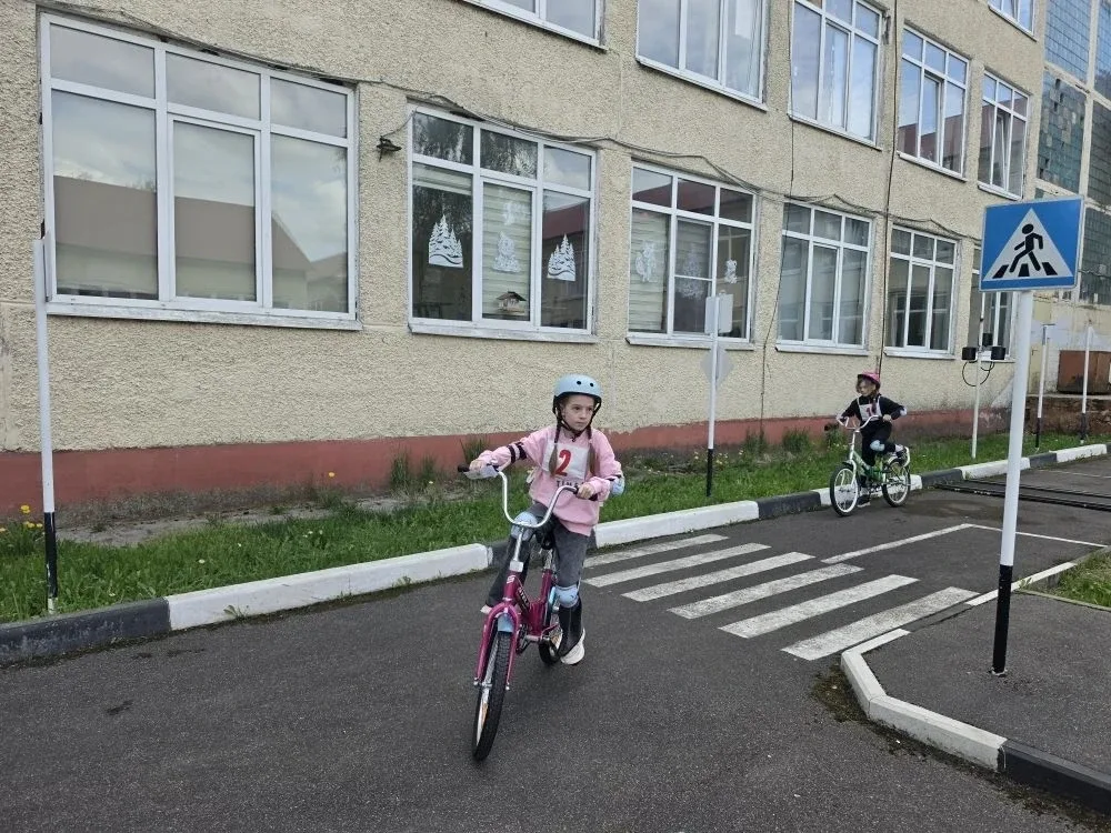 🚦Отряд Юных инспекторов движения «Солнечный ветер» нашей гимназии занял 3-е место на муниципальных с