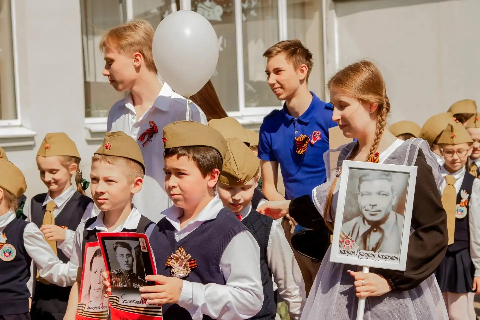 🎗Сегодня в нашей гимназии в рамках марафона «Наследники Победы» состоялась трогательная акция «Бессм