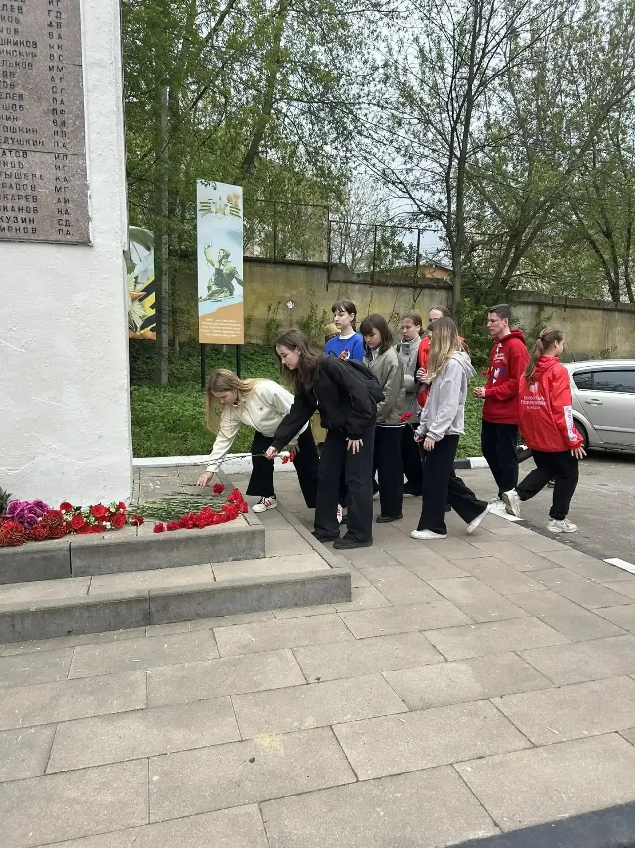 🇷🇺 Помним. Гордимся. Чтим. 🇷🇺 Обучающиеся 8-х классов школы приняли участие в трогательном и важном 