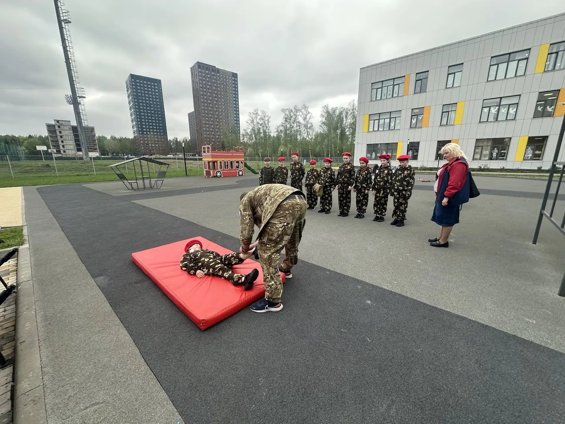 🏆 Мы гордимся нашими героями! 🏆  В младшем звене на военно-спортивной игре «Зарница 2.0» нашу школу 