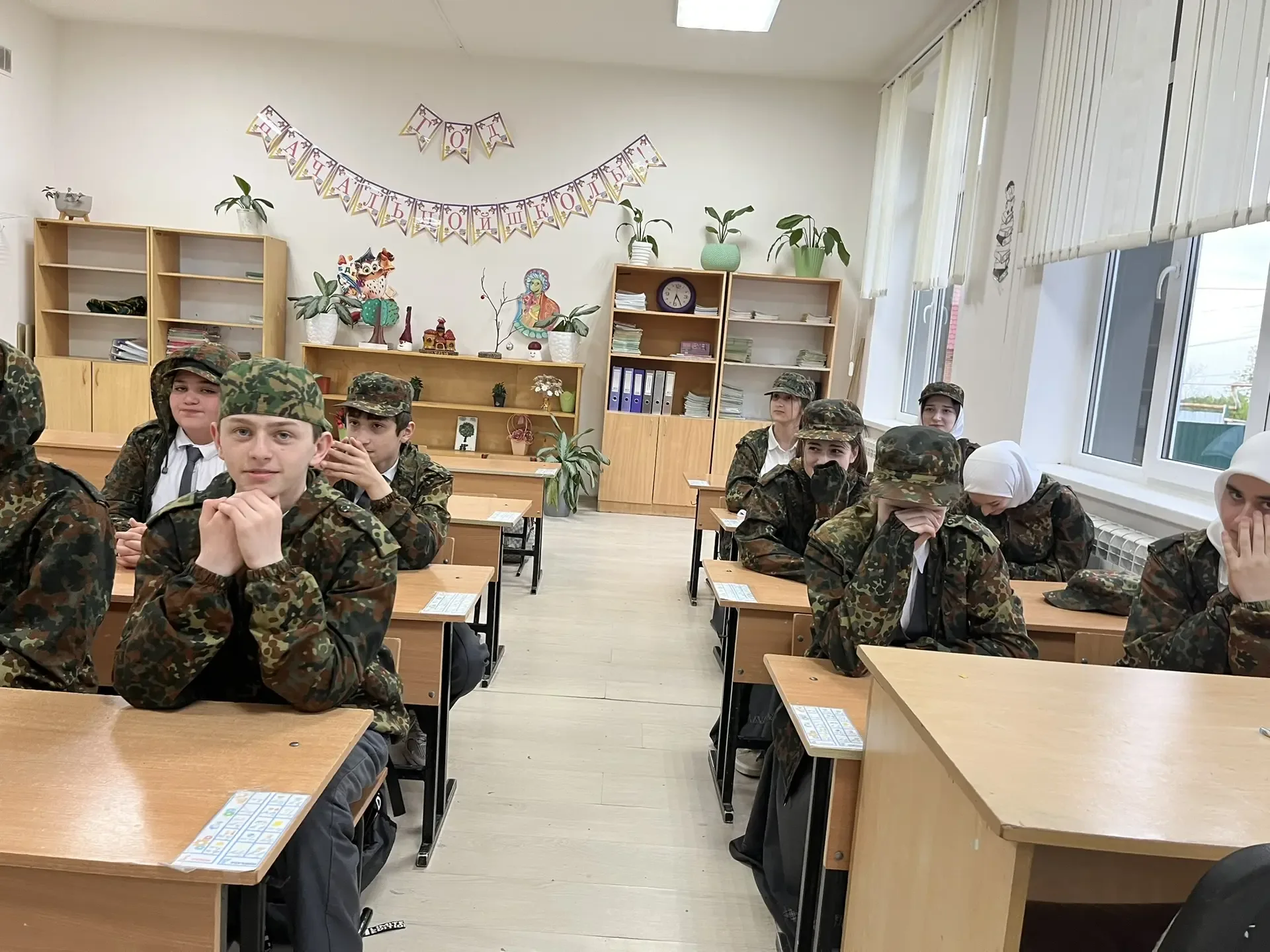 9 мая — это День Победы советского народа над нацистской Германией в Великой Отечественной войне 194