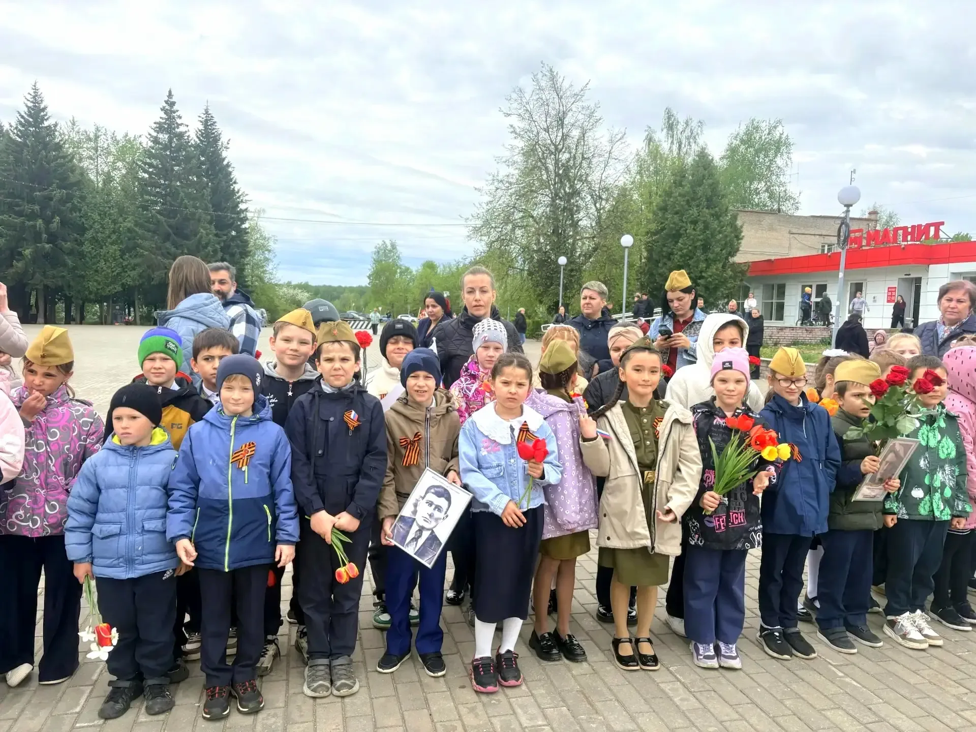 Гордимся и помним! 🎖Учащиеся МБОУ "Михневская СОШ" (с. Татариново) приняли участие в торжественных м
