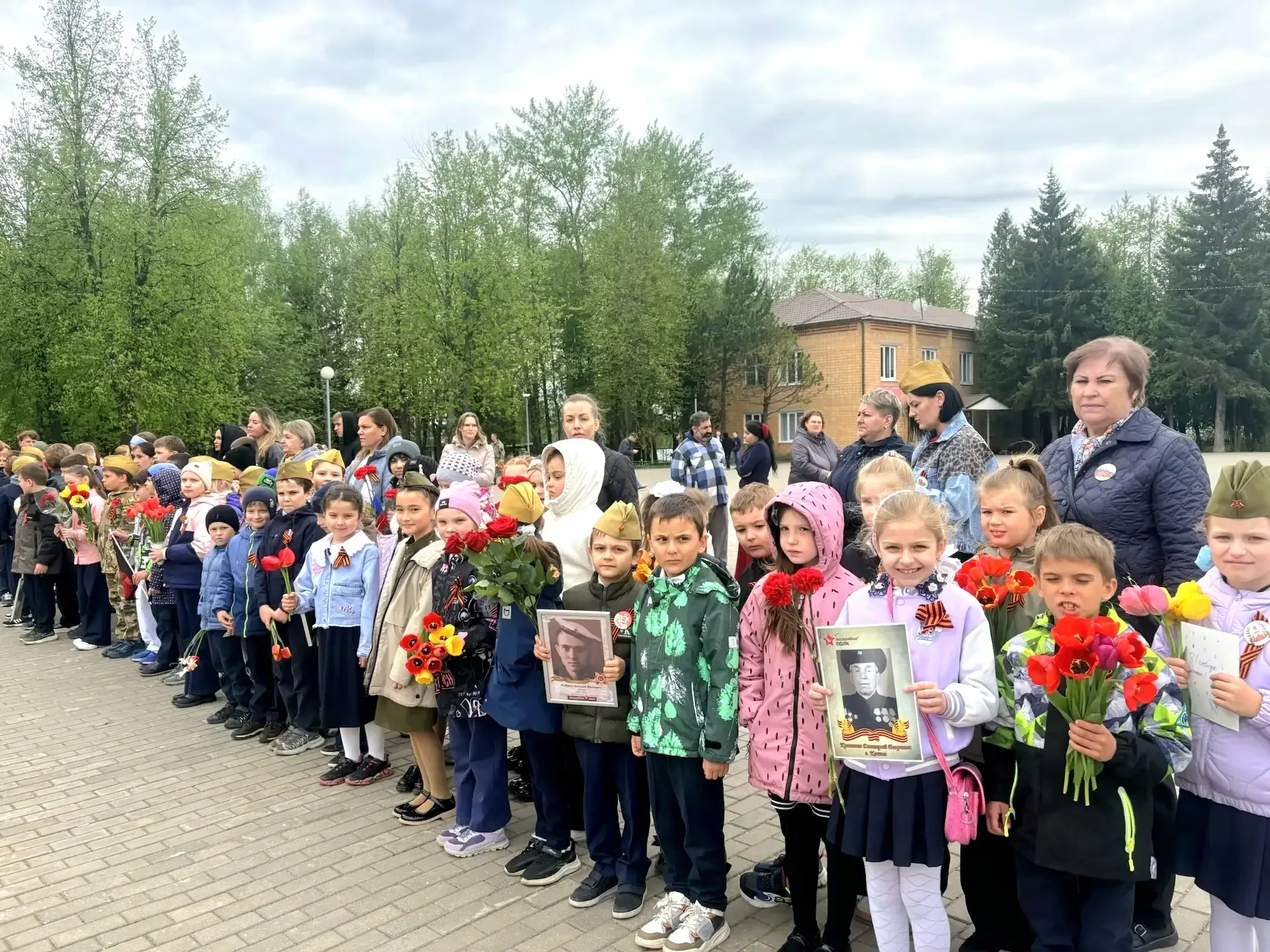 Гордимся и помним! 🎖Учащиеся МБОУ "Михневская СОШ" (с. Татариново) приняли участие в торжественных м