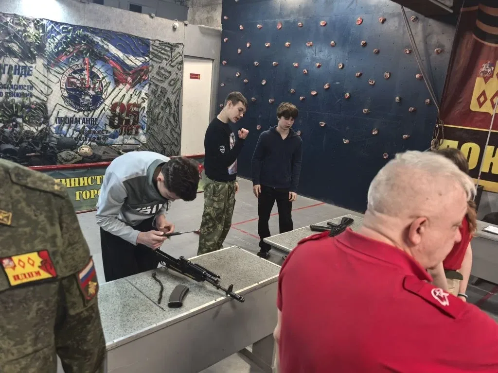 29 апреля Команда МБОУ "ЦО № 33" приняла участие в традиционной муниципальной военно-патриотической 