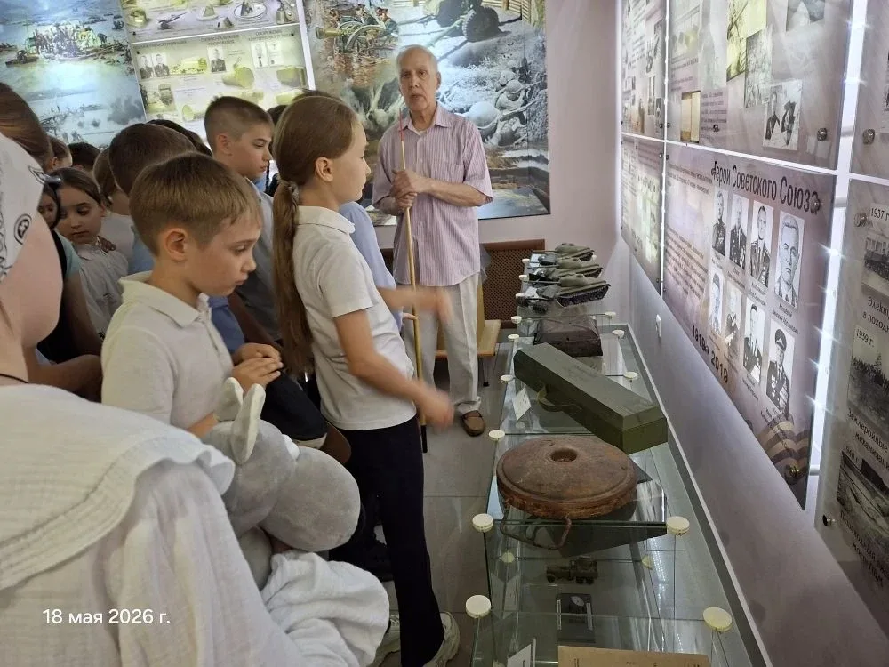 Сегодня в международный День Музеев Орлята 4г класса (Нежибецкая В.И.) посетили  Музей инженерных во