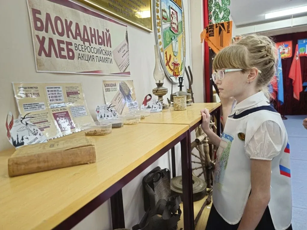 18 мая в День музеев воспитанники клуба "Родные истоки" посетили школьный музей, узнали много интере