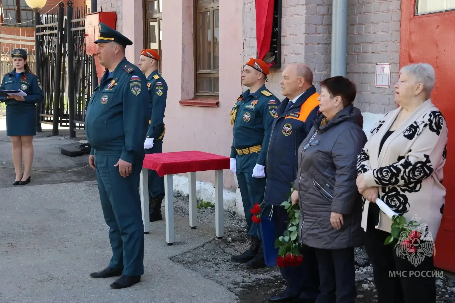 В Самаре увековечили память легендарного начальника пожарной части Виктора Царева  Сегодня в Самаре,