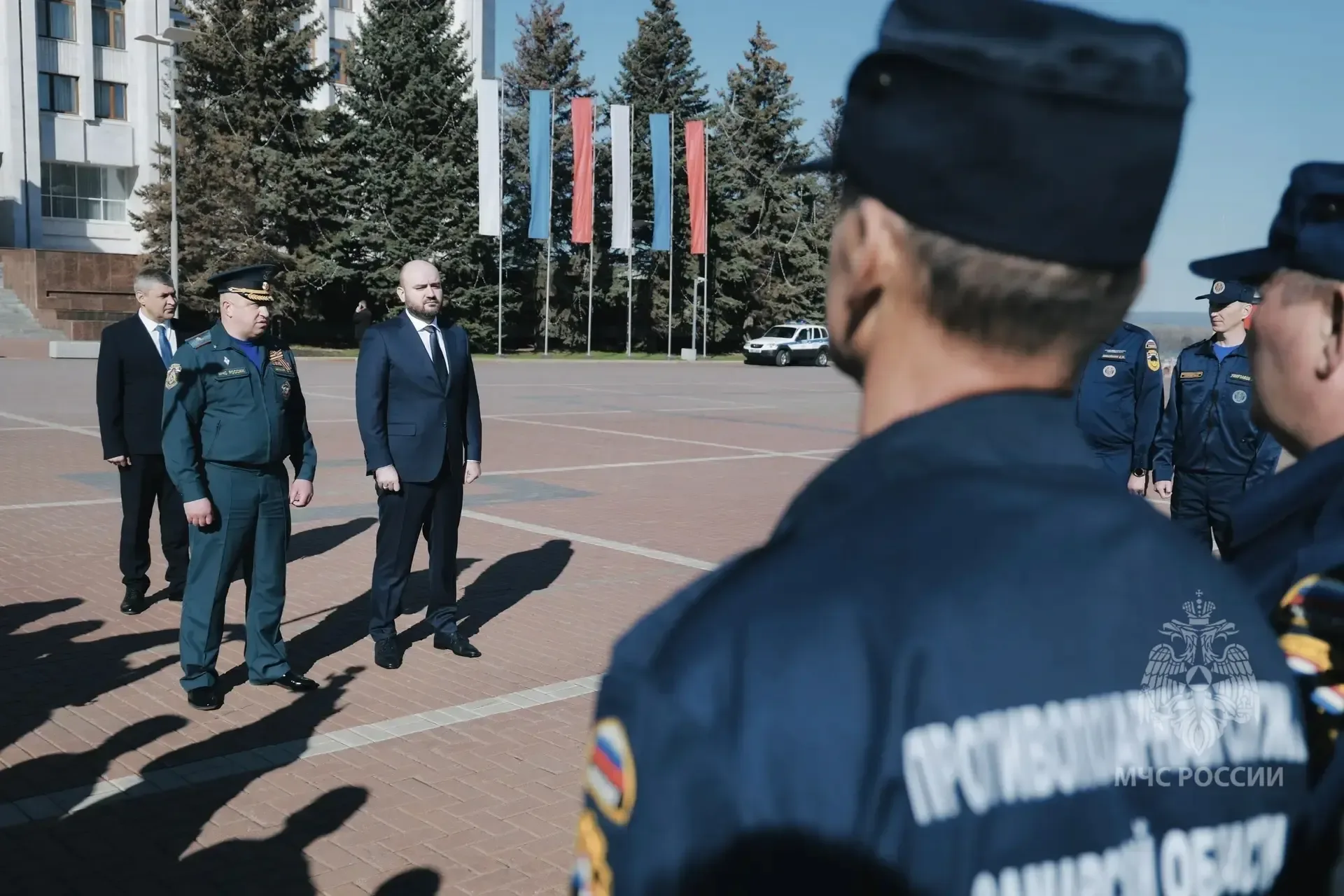Губернатор Самарской области вручил пожарно-спасательным отрядам ключи от новой техники  🚒 В преддве